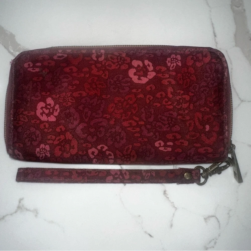 Travelon RFID Blocking Zip-Around Wristlet Wallet - Burgundy Floral Leopard